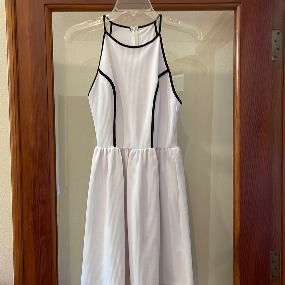 Aqua Dress - Size Medium - Color White with Black Piping
